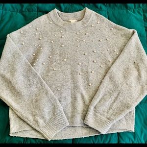 NWOT H&M pearl sweater